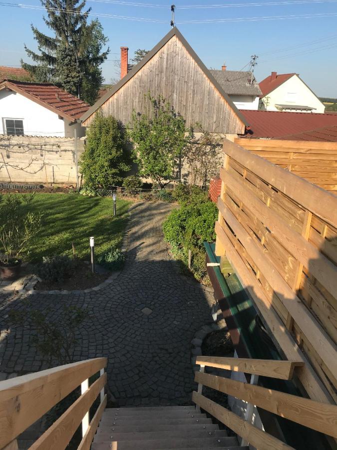 Helle, Offene Dachgeschosswohnung Mit Terrasse Oberloisdorf Zewnętrze zdjęcie